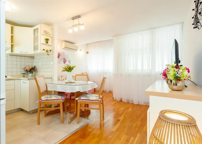 Apartment Marin